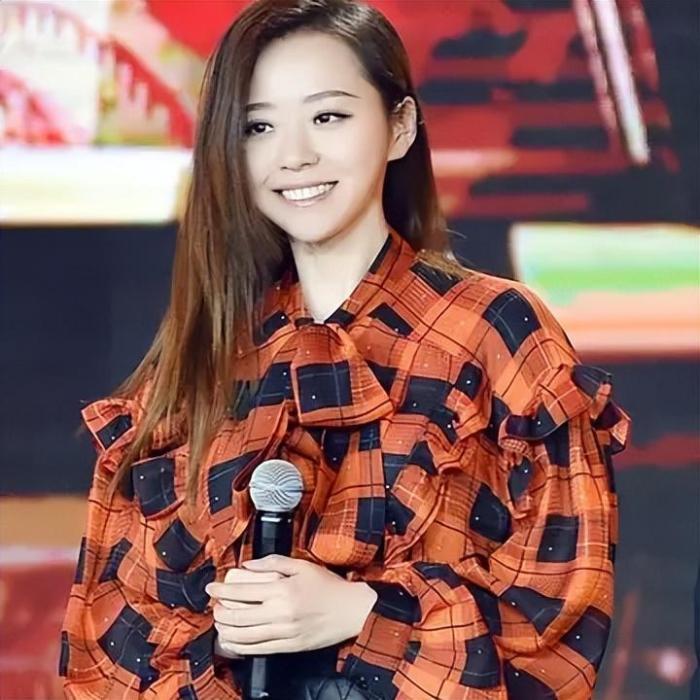 中国内地女歌手排行榜100名（新生代10位“实力女歌手”排名）