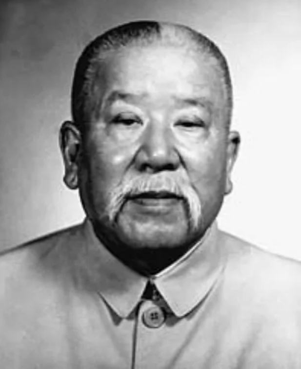 他是“延安五老”之一，与毛泽东并肩作战，7个儿女却无一个大官